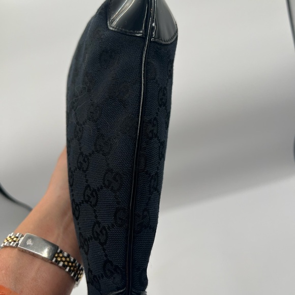 Gucci 🔥 EUC monogram hobo med shoulder bag blk canvas w/patent leather trim🙌 - Picture 4 of 14
